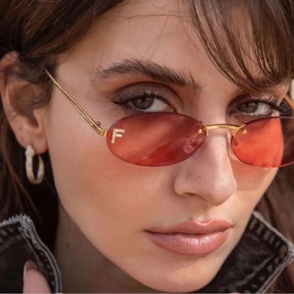 💯 - New Authentic Fendi FIRST FE 4075US 30S Oval Sunglasses - Picture 4 of 17